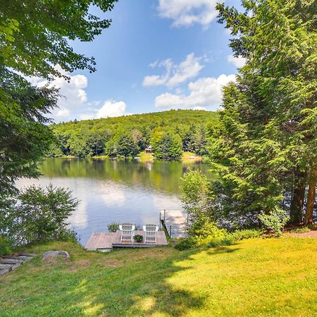 Breathtaking Newbury Cottage With Deck On Chalk Pond Kültér fotó